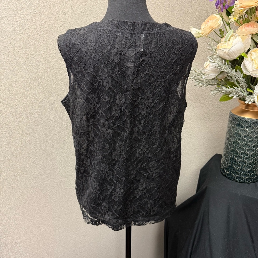 Chico’s Black Lace Sleeveless Tank Top Sheer Floral Overlay Elegant Size 2 - Picture 3 of 7